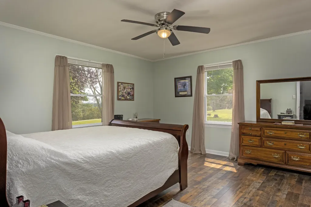 161 S Hillcrest Drive Spring City TN 37381