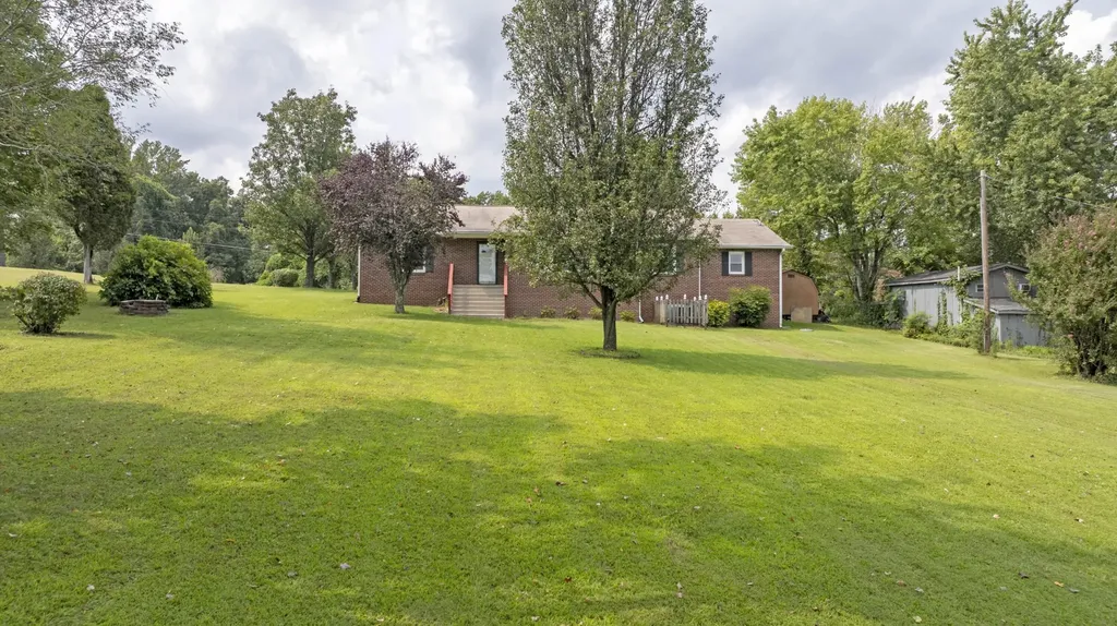 161 S Hillcrest Drive Spring City TN 37381