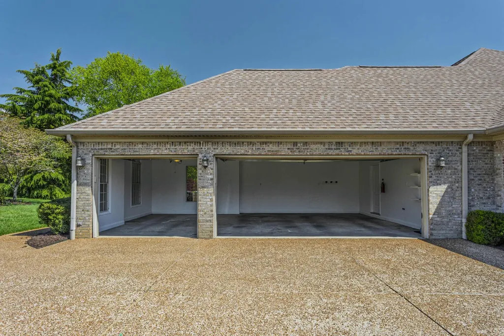 205 June Lane Spring City TN 37381