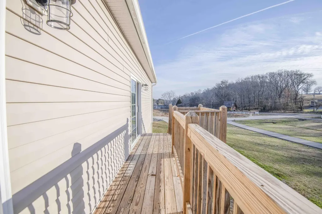 155 Waters Edge Drive Spring City TN 37381
