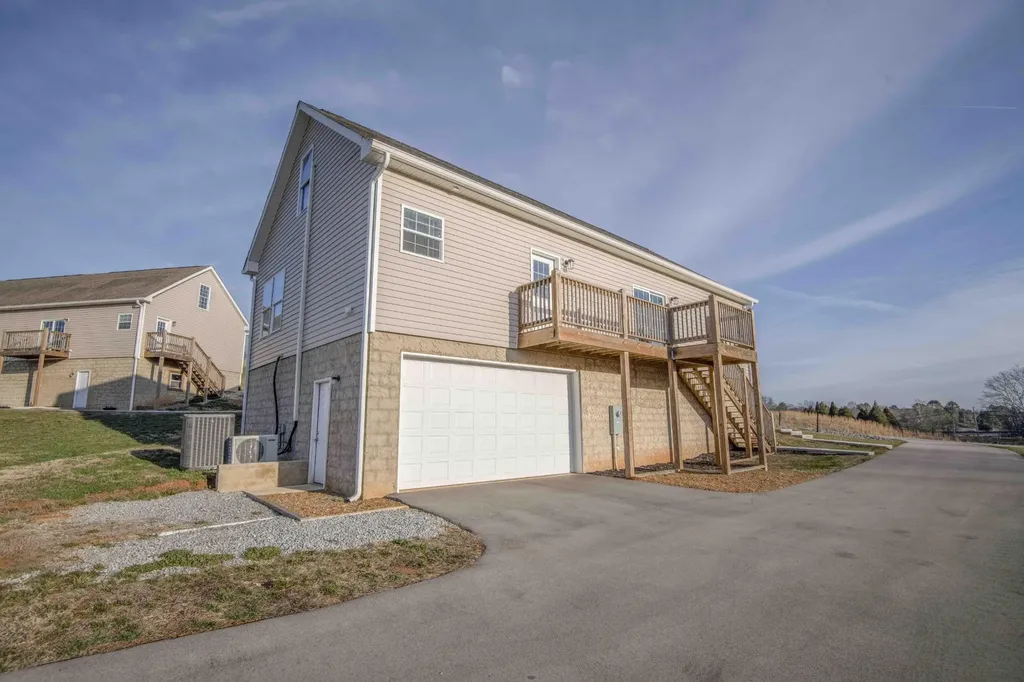 155 Waters Edge Drive Spring City TN 37381