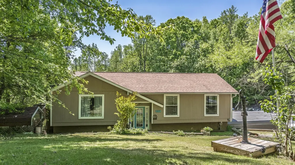 217 Roberts Road Spring City TN 37381