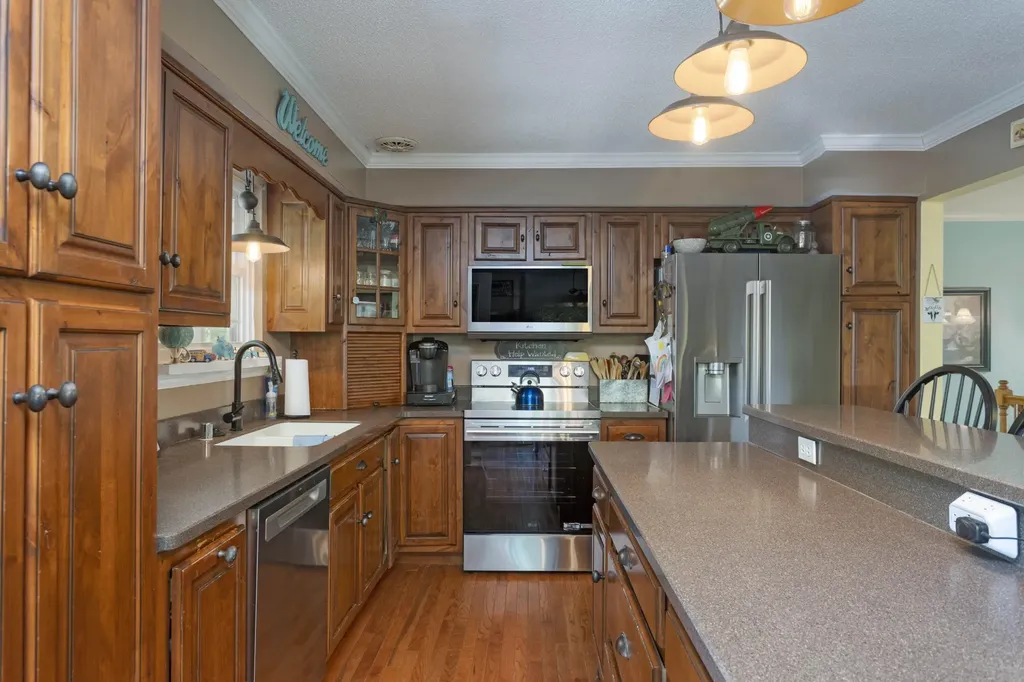 217 Roberts Road Spring City TN 37381