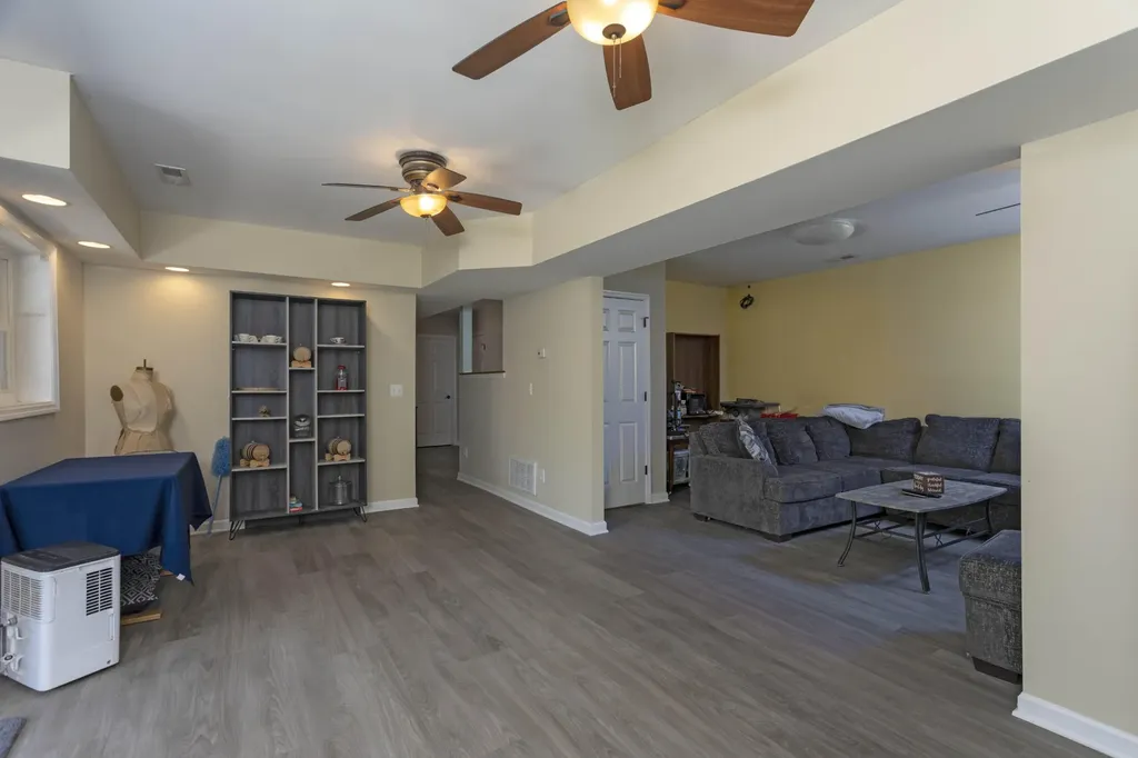 217 Roberts Road Spring City TN 37381