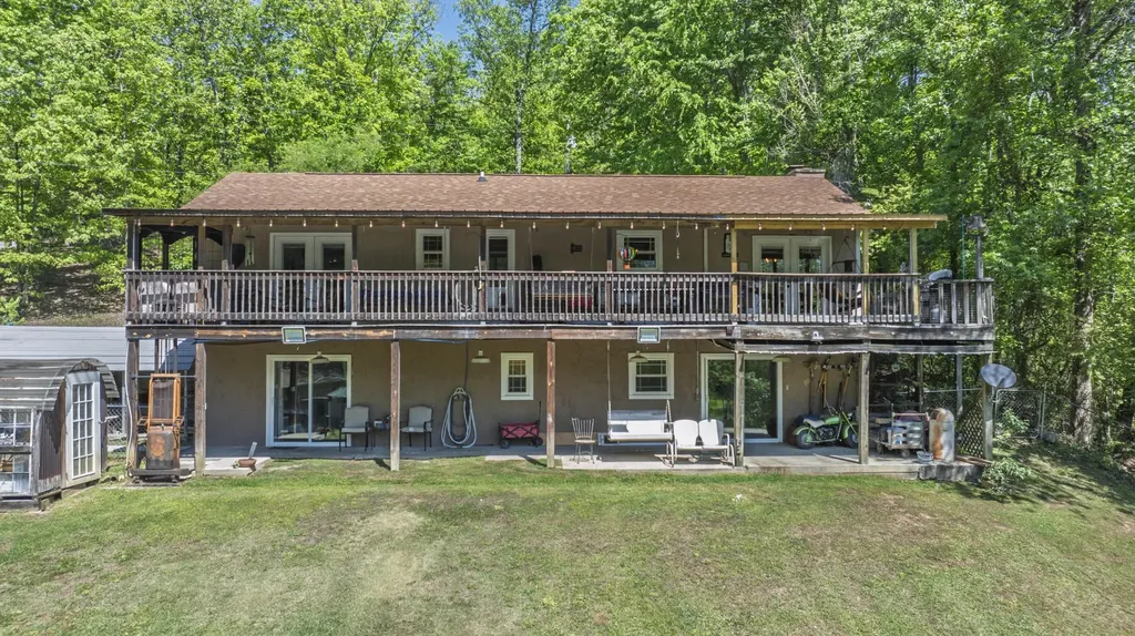 217 Roberts Road Spring City TN 37381