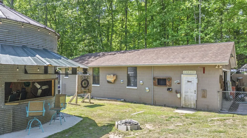 217 Roberts Road Spring City TN 37381