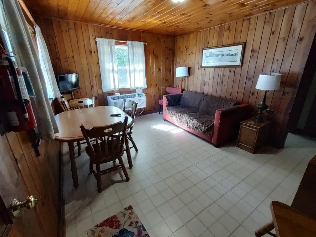 1093 Piney Point Road Spring City TN 37381