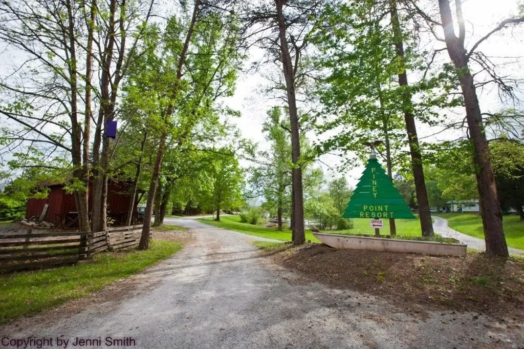 1093 Piney Point Road Spring City TN 37381