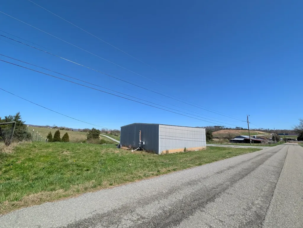 4637 Ideal Valley Road Spring City TN 37381
