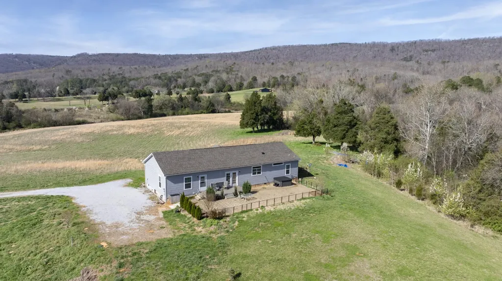 4637 Ideal Valley Road Spring City TN 37381