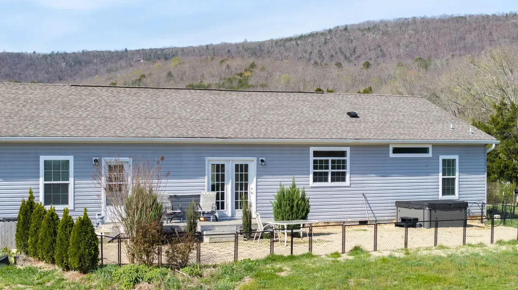 4637 Ideal Valley Road Spring City TN 37381