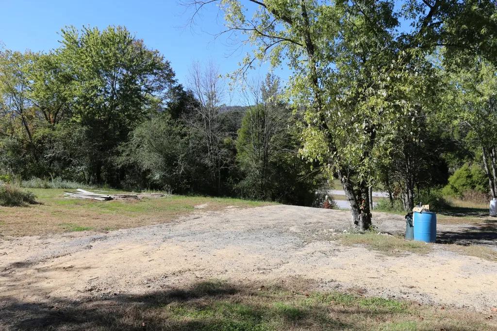 26954 Rhea County Hwy Highway Spring City TN 37381
