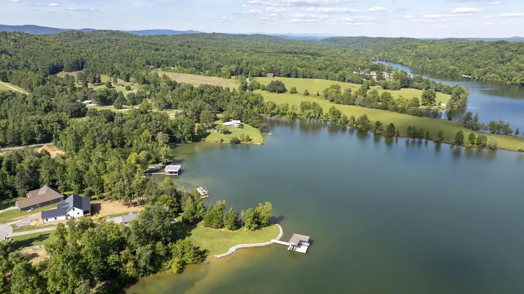199 Piney Bay Lane Spring City TN 37381