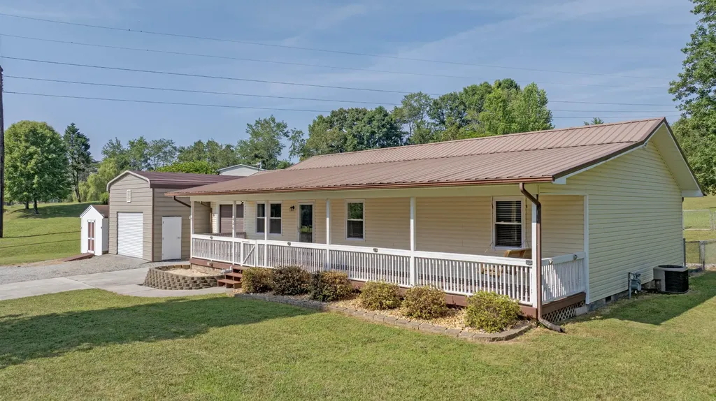 446 Upper Clear Creek Road Spring City TN 37381