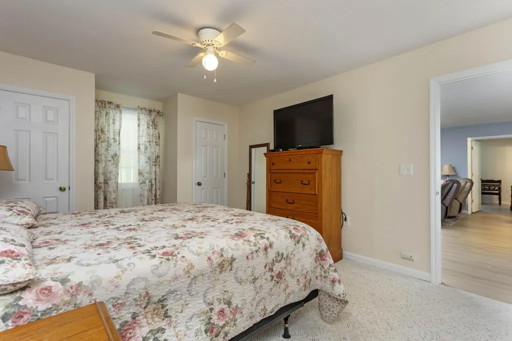 8664 Old Dixie Highway Spring City TN 37381