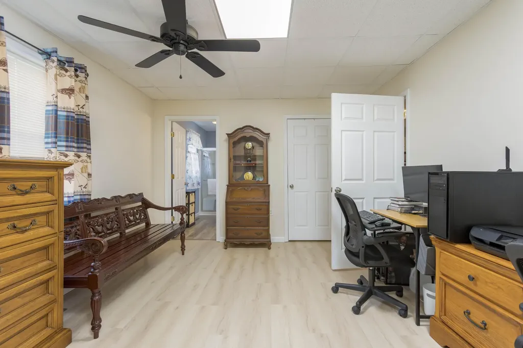 8664 Old Dixie Highway Spring City TN 37381