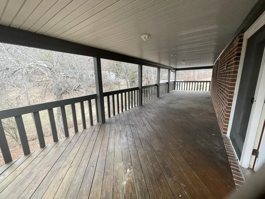 218 Lakeshore Court Spring City TN 37381