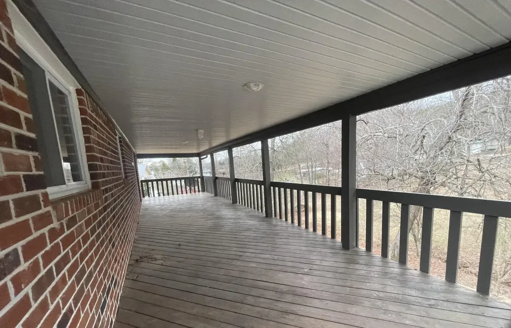 218 Lakeshore Court Spring City TN 37381