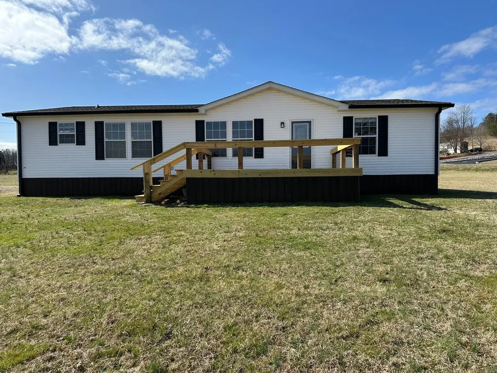 165 Tower Road Grandview TN 37337