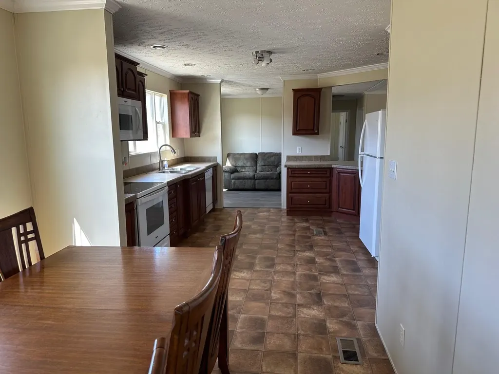 165 Tower Road Grandview TN 37337