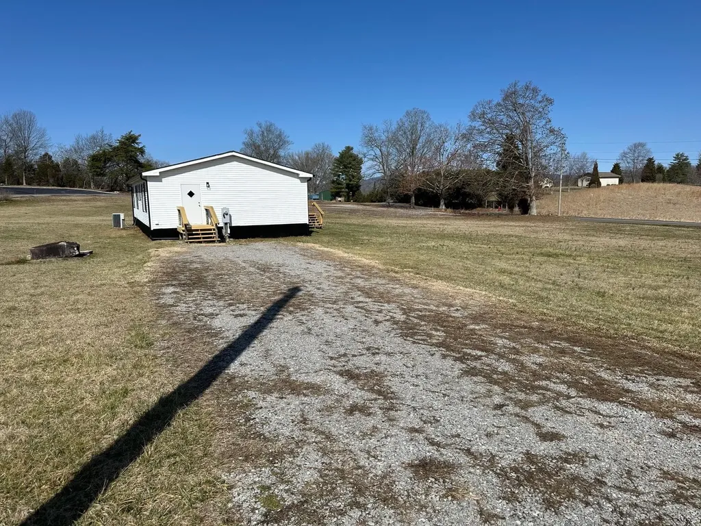 165 Tower Road Grandview TN 37337
