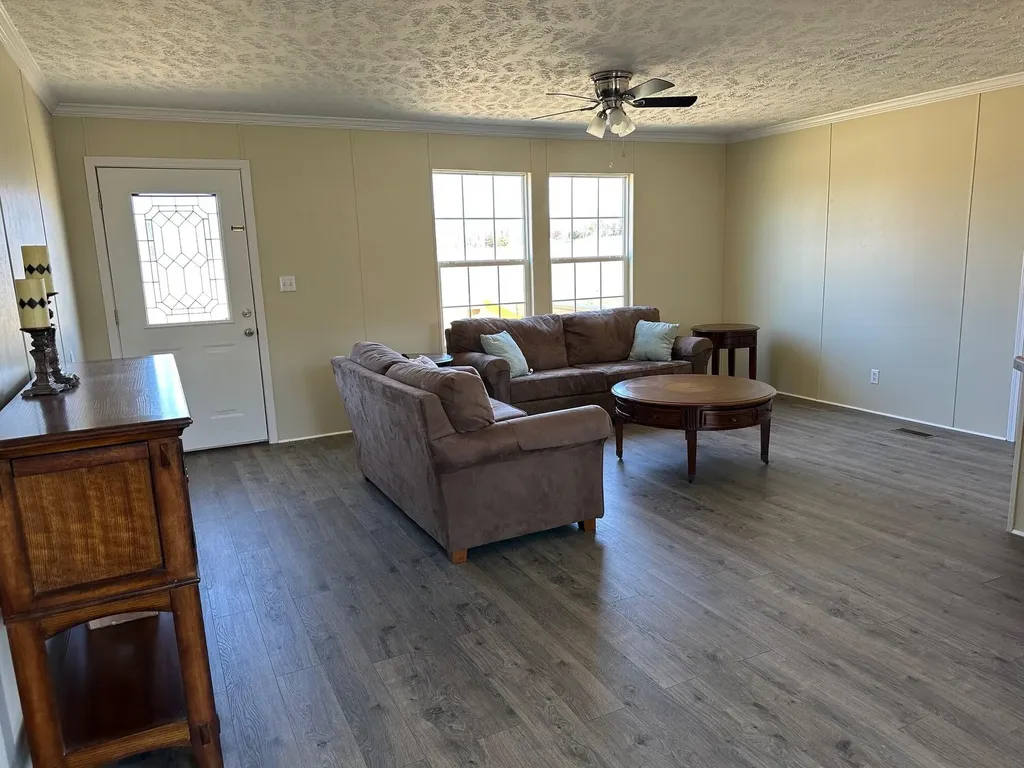 165 Tower Road Grandview TN 37337