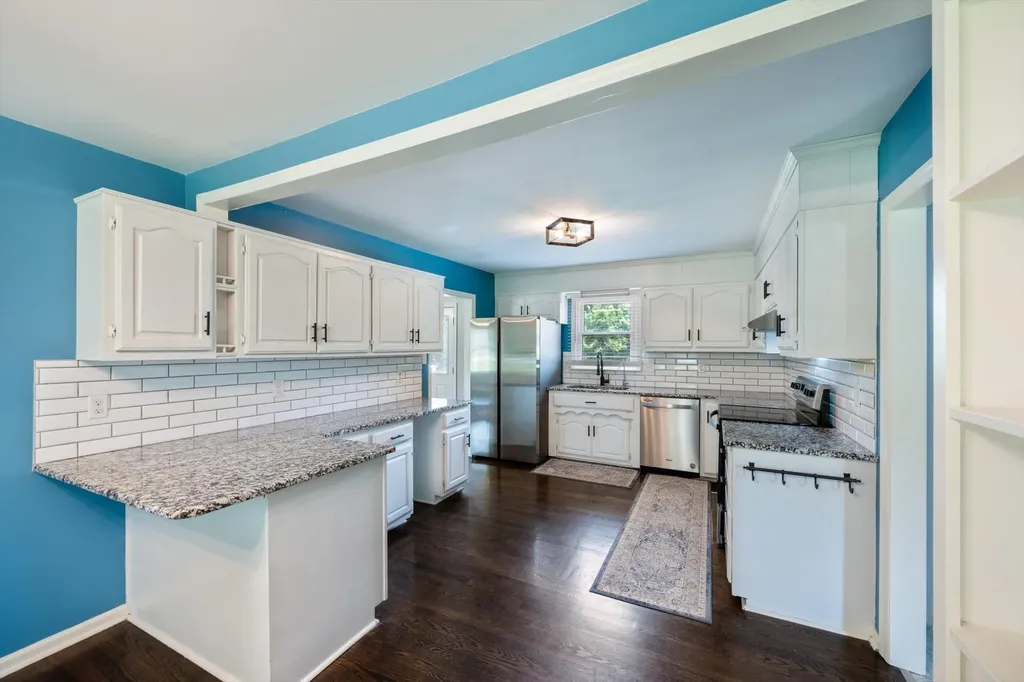 704 Redwood Circle Columbia TN 38401