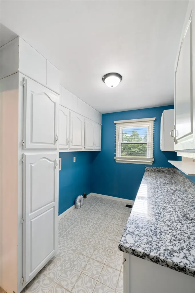 704 Redwood Circle Columbia TN 38401