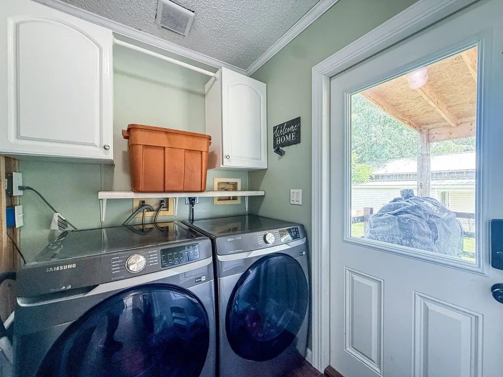 1818 Groveland Ridge Road Columbia TN 38401