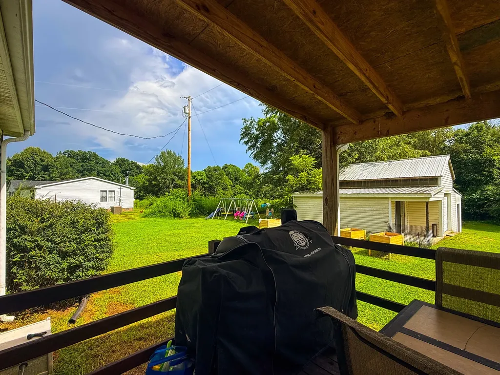1818 Groveland Ridge Road Columbia TN 38401