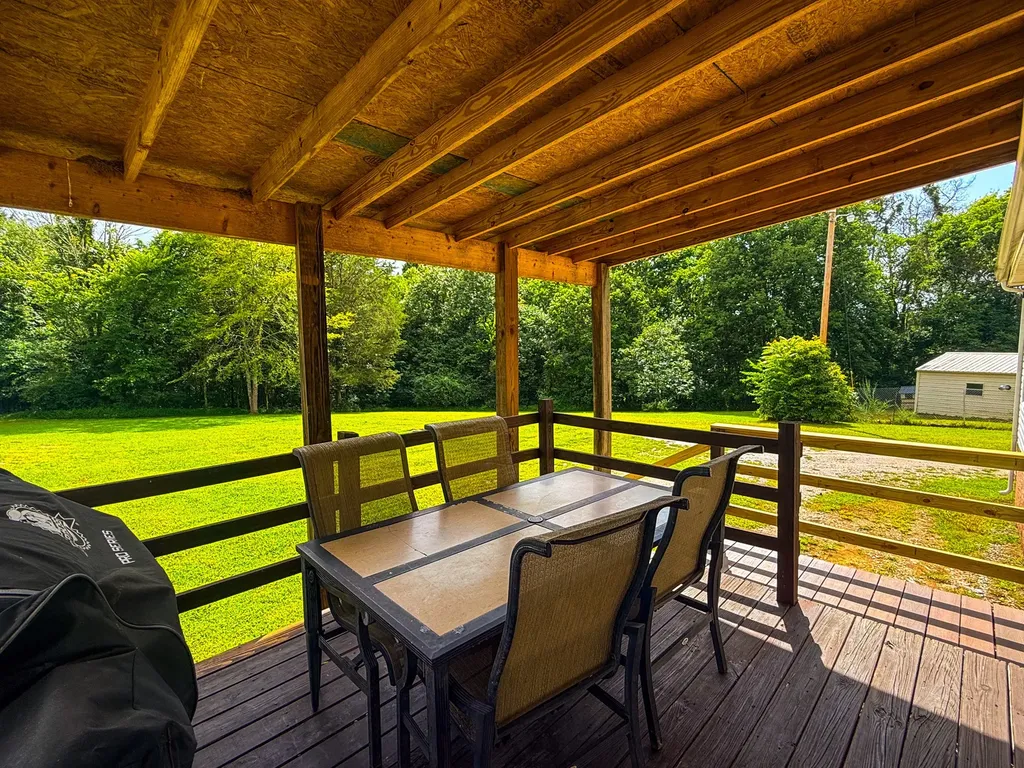 1818 Groveland Ridge Road Columbia TN 38401