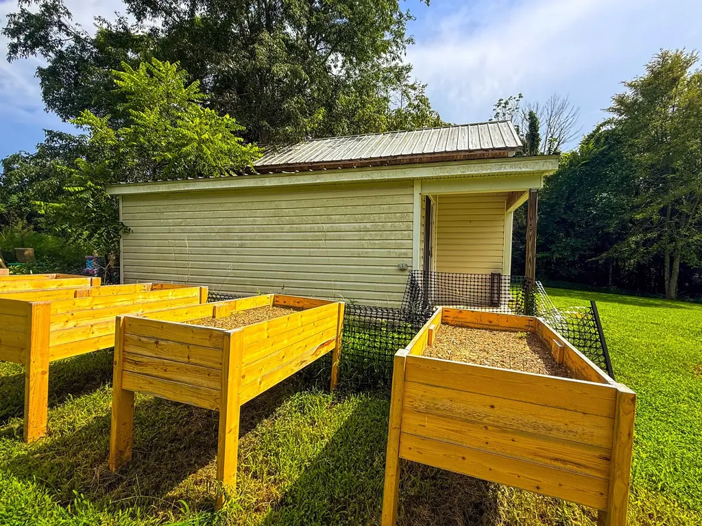 1818 Groveland Ridge Road Columbia TN 38401