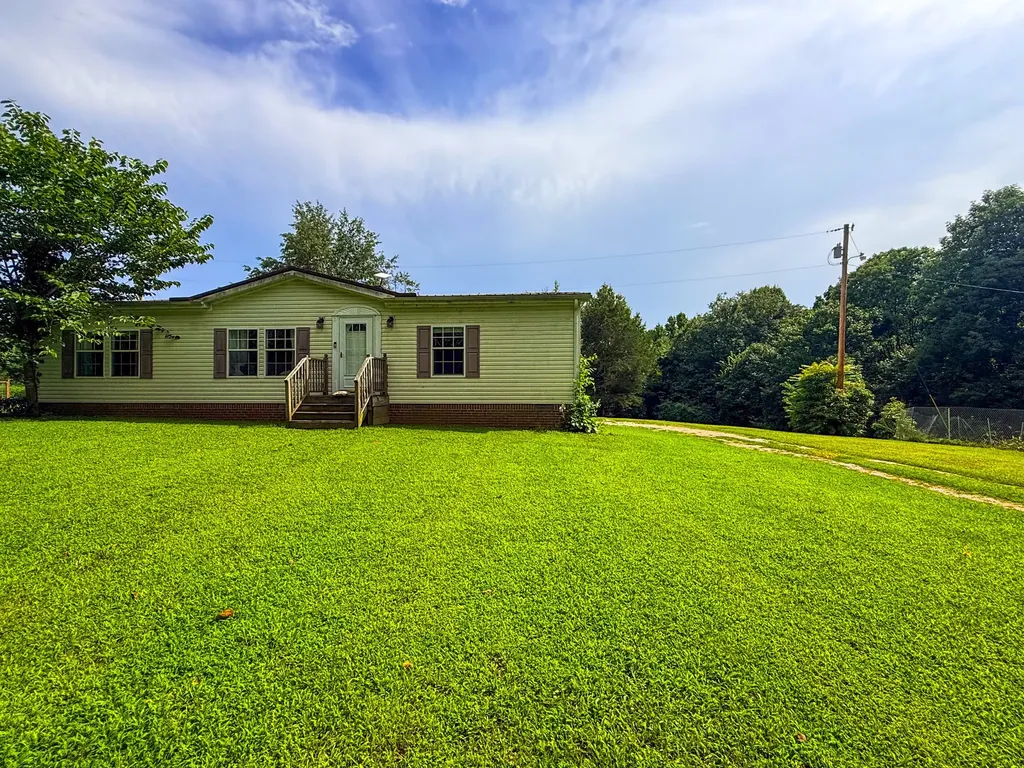 1818 Groveland Ridge Road Columbia TN 38401