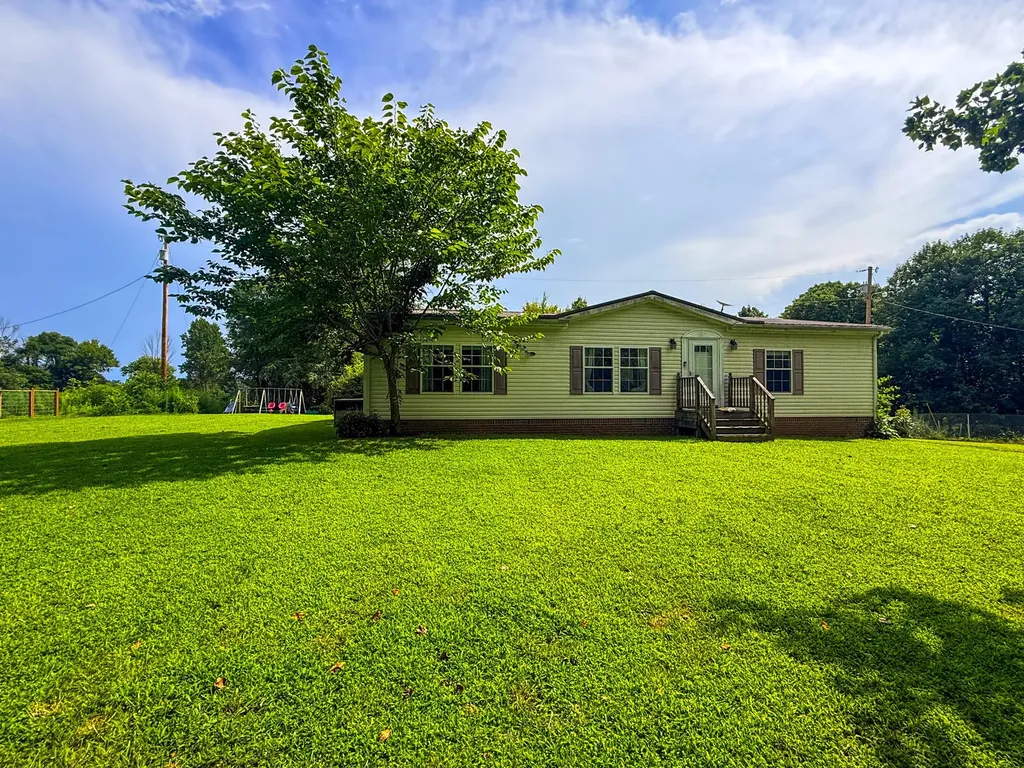 1818 Groveland Ridge Road Columbia TN 38401
