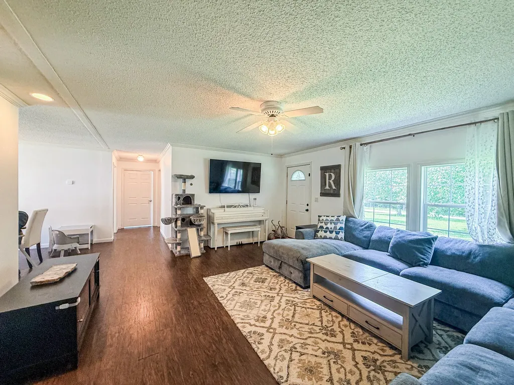 1818 Groveland Ridge Road Columbia TN 38401