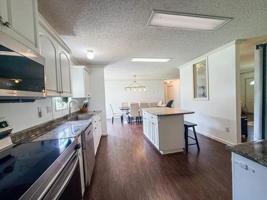 1818 Groveland Ridge Road Columbia TN 38401