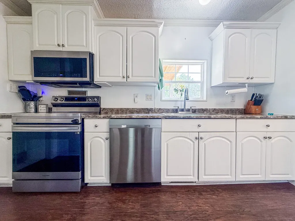 1818 Groveland Ridge Road Columbia TN 38401