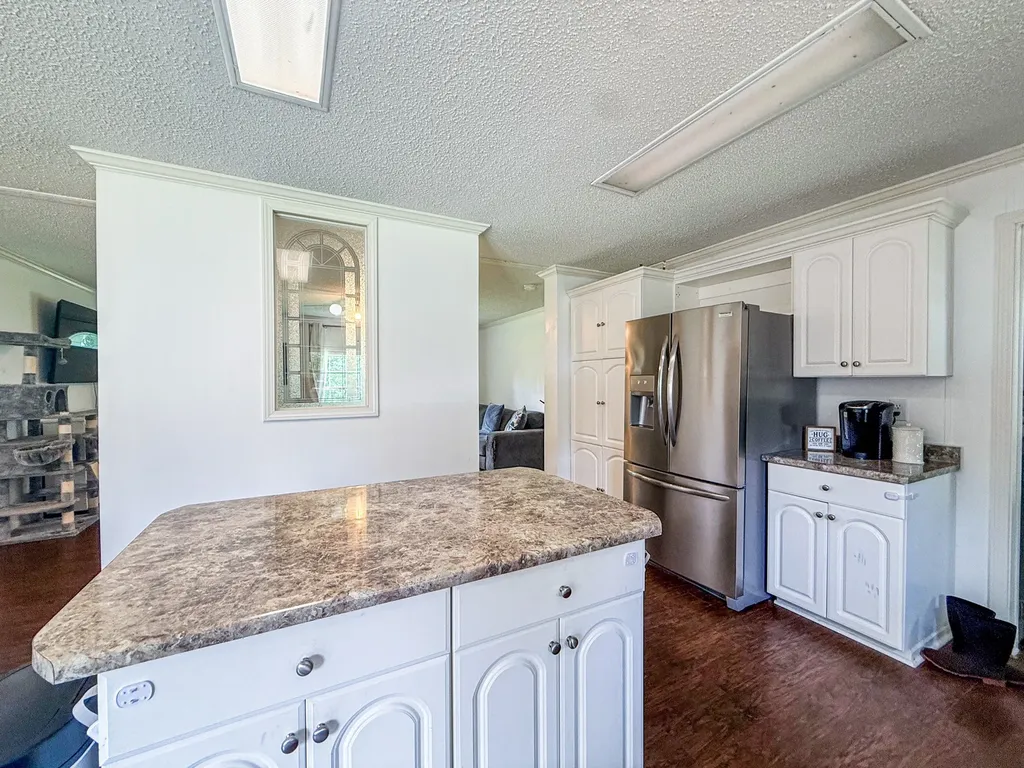 1818 Groveland Ridge Road Columbia TN 38401