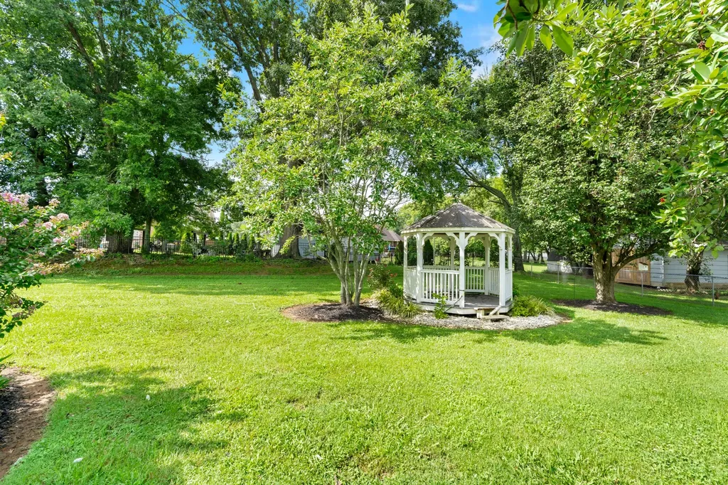 201 Cloverdale Road Shelbyville TN 37160