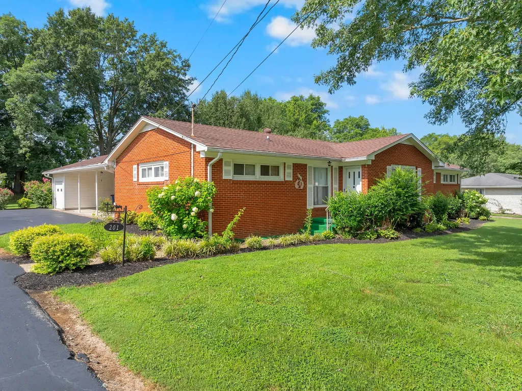 201 Cloverdale Road Shelbyville TN 37160