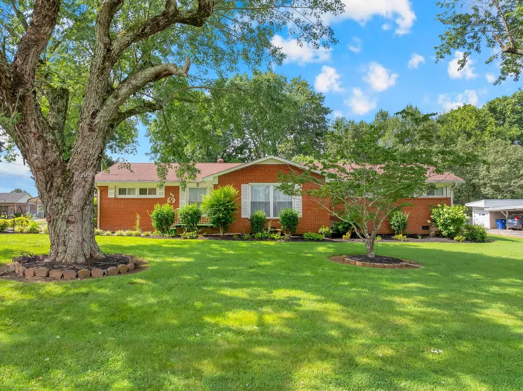 201 Cloverdale Road Shelbyville TN 37160