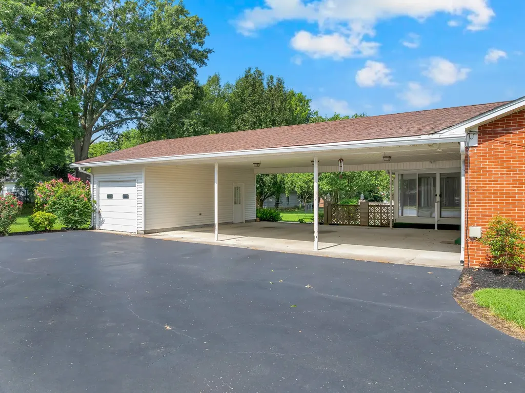 201 Cloverdale Road Shelbyville TN 37160