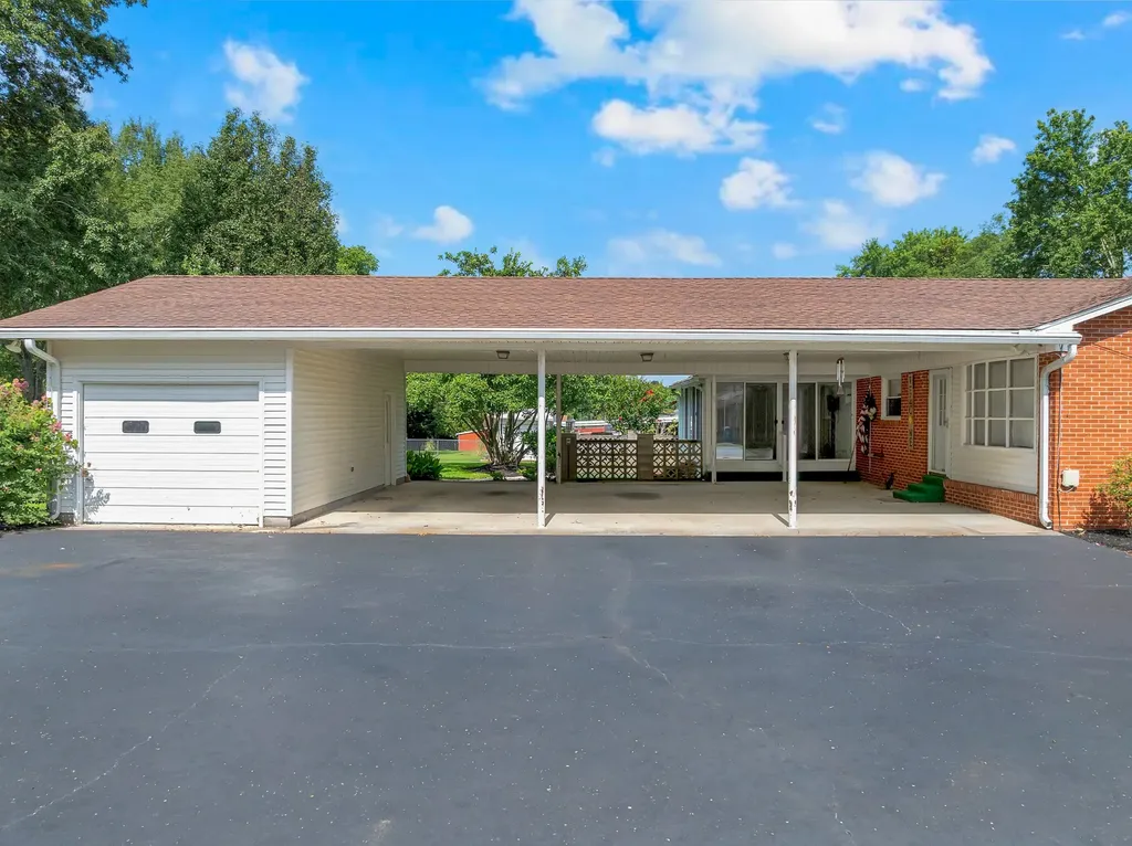 201 Cloverdale Road Shelbyville TN 37160