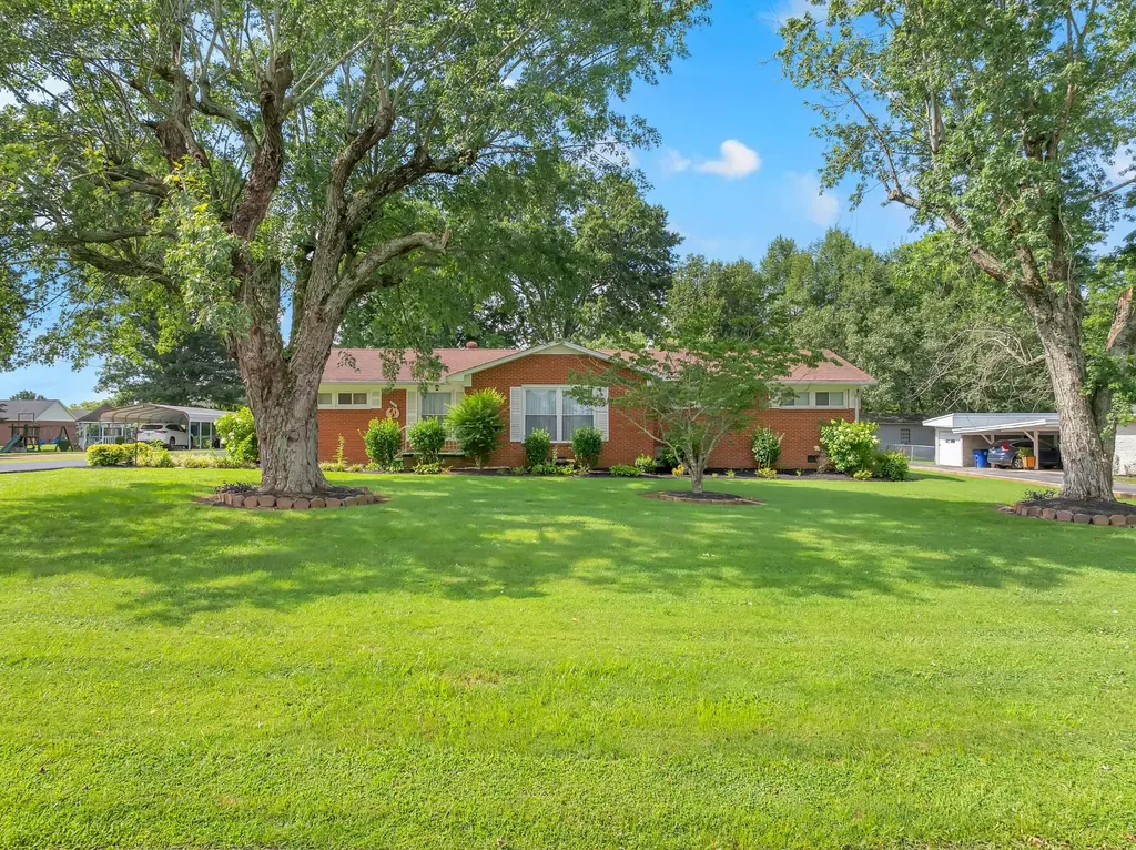 201 Cloverdale Road Shelbyville TN 37160