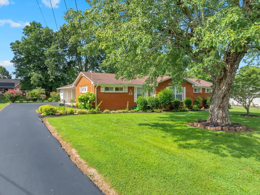 201 Cloverdale Road Shelbyville TN 37160