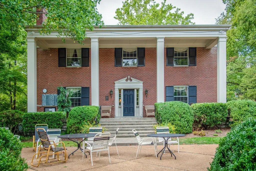 4400 Belmont Park Terrace Nashville TN 37215