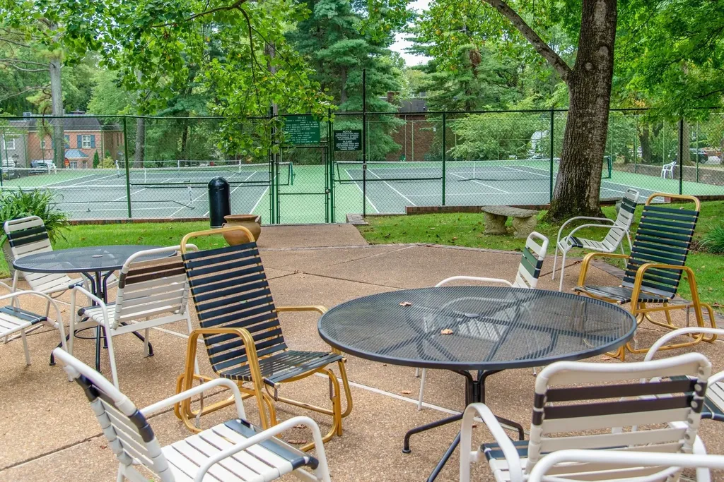 4400 Belmont Park Terrace Nashville TN 37215