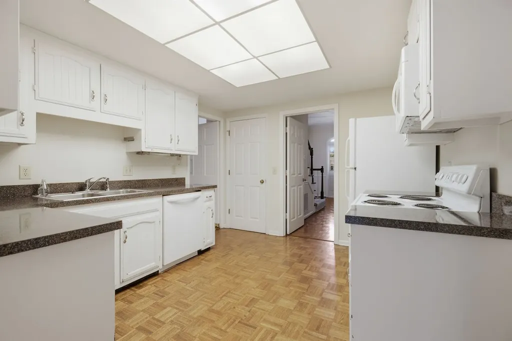 4400 Belmont Park Terrace Nashville TN 37215