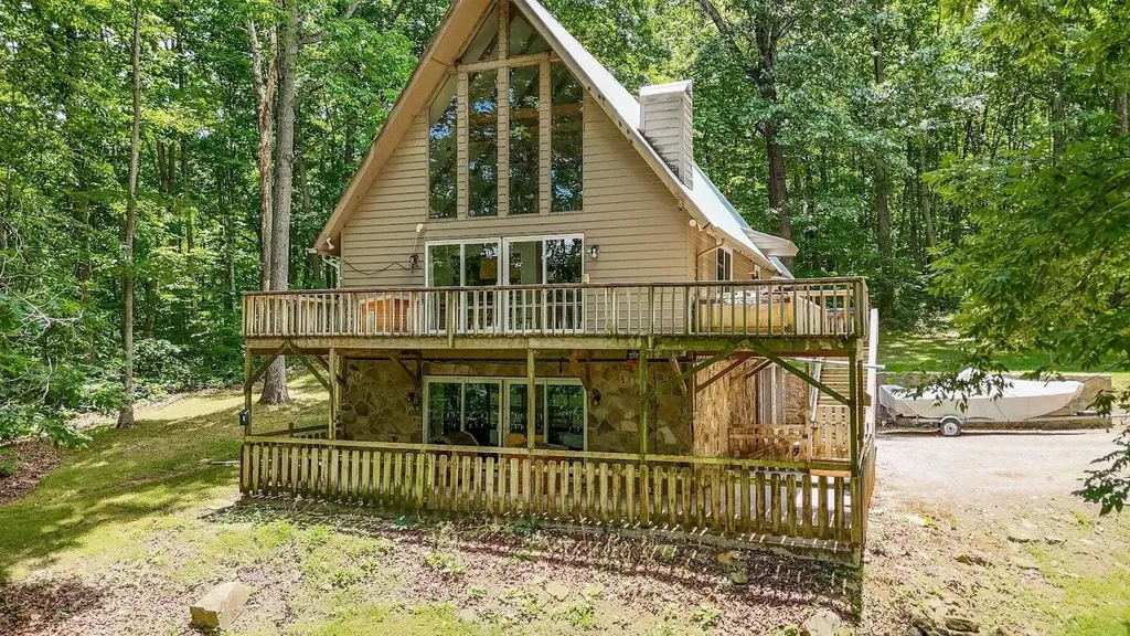 701 Cherokee Ridge Road Pikeville TN 37367