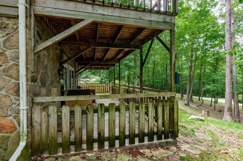 701 Cherokee Ridge Road Pikeville TN 37367